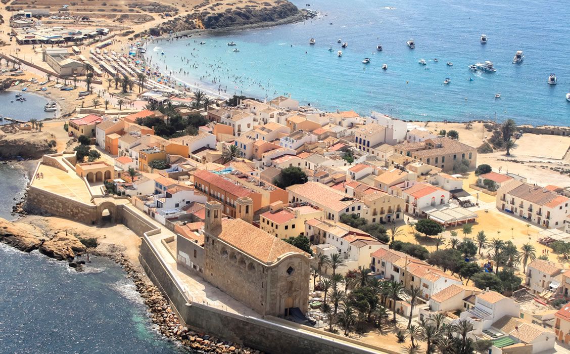 Calas y playas en la Isla de Tabarca