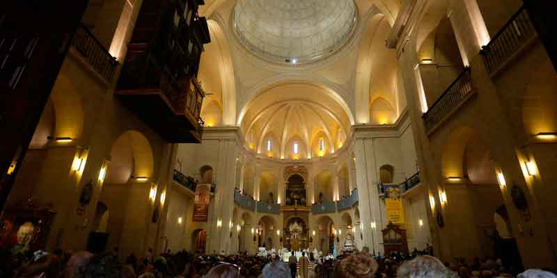 En qué año se construyó la Concatedral de San Nicolás 