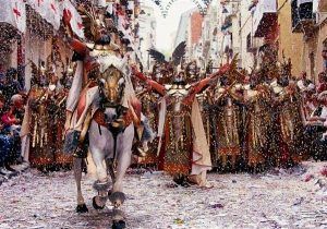 Fiestas en El Campello: Moros y cristianos, conócelas