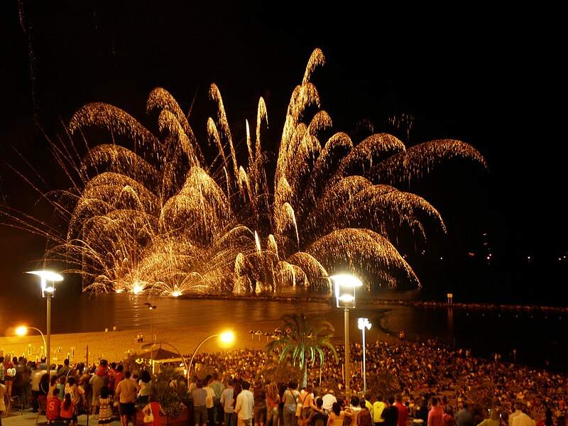 Programación completa de las Hogueras de San Juan en Alicante 1 Hogueras de San Juan en Alicante