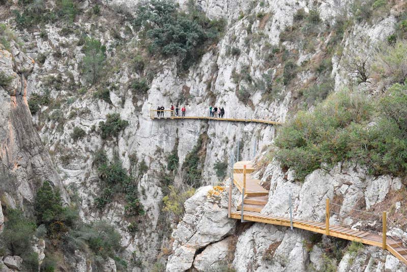 La Ruta por la pasarela del pantano de Relleu