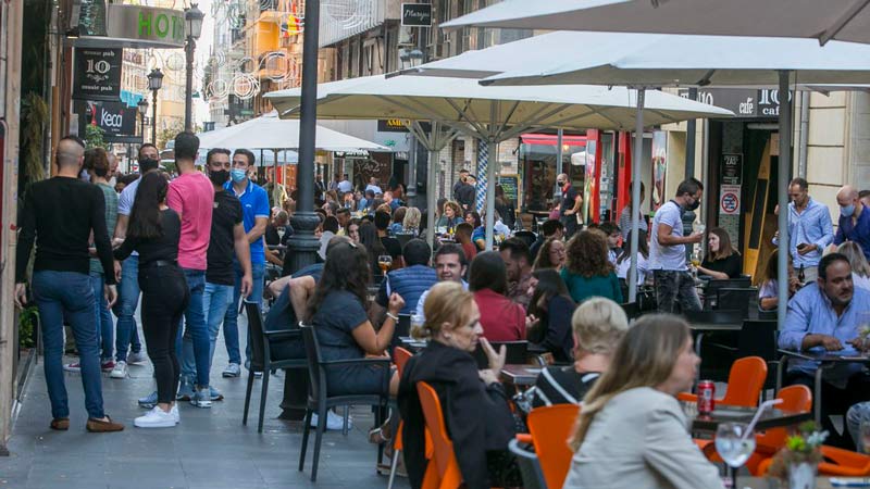 Calle Castaños te encontrarás una gran variedad de locales para disfrutar con amigos, 