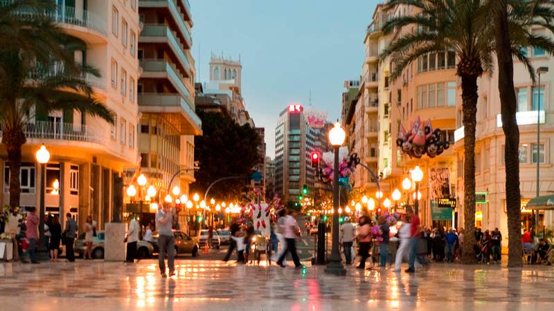 : Qué hacer y qué visitar en Rambla Méndez Núñez Alicante