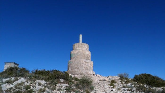 Ruta a La Vella desde Els Pontets