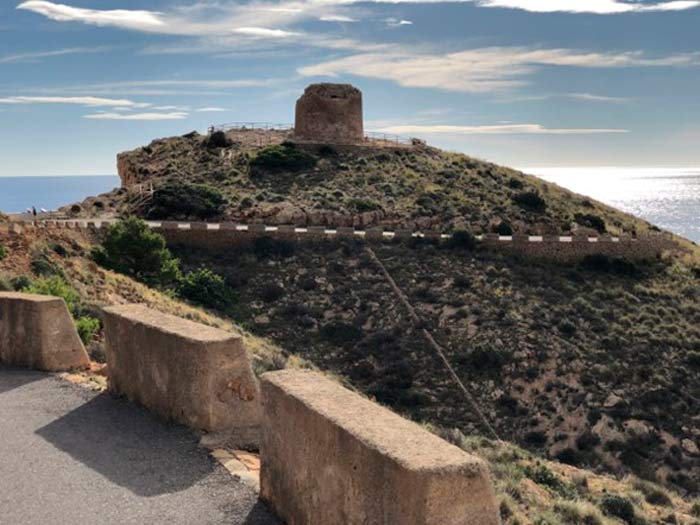 ¿Cómo llegar a la Torre de les Caletes?