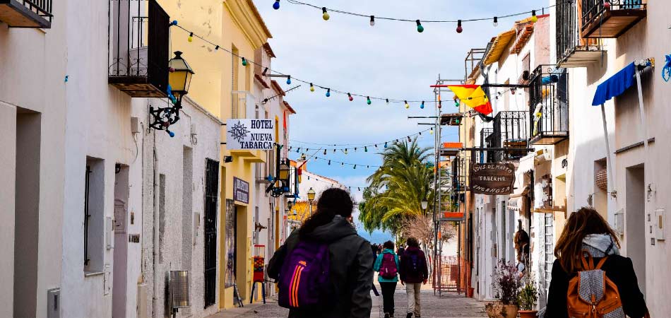 Pasear por las calles de tabarca