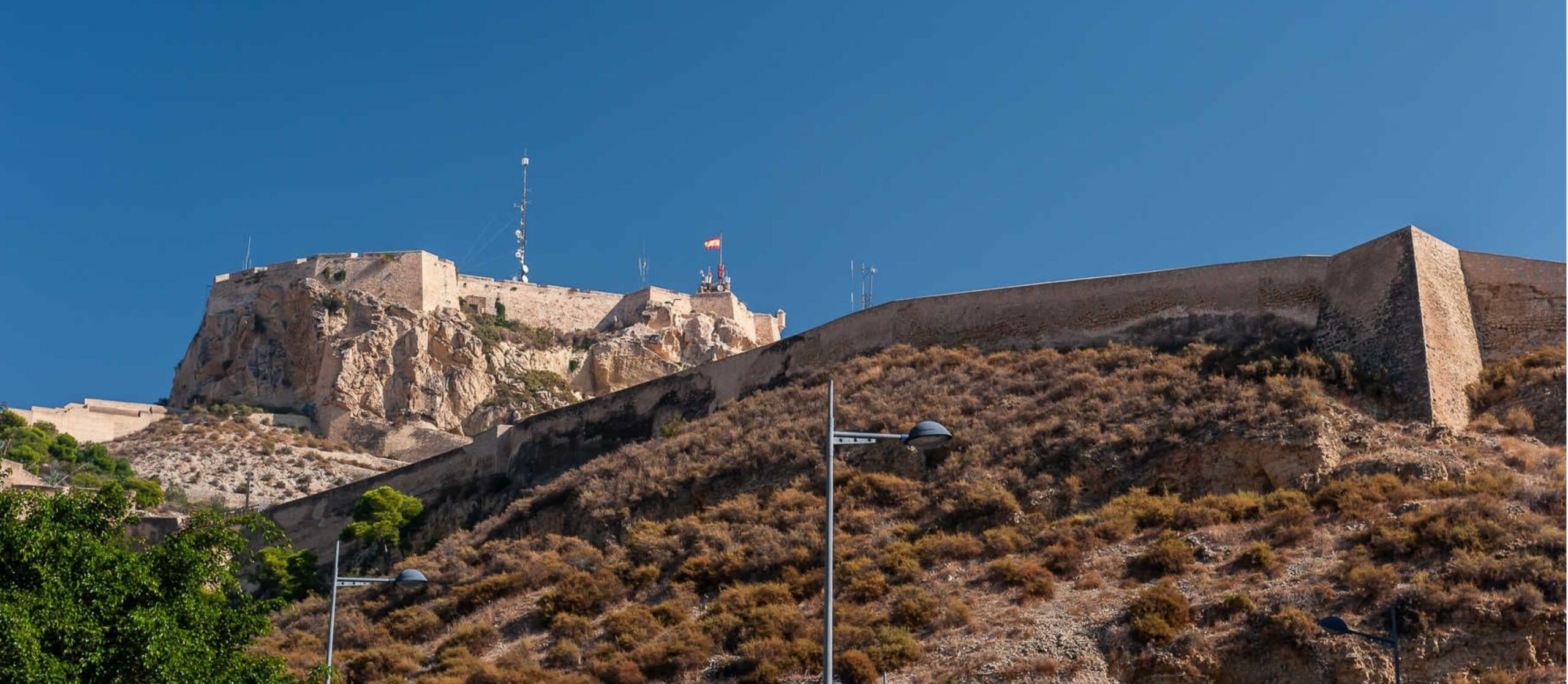 Vista del Castillo de Santa Bárbara en Alicante